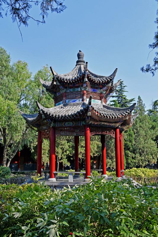 10_White Horse Temple.jpg