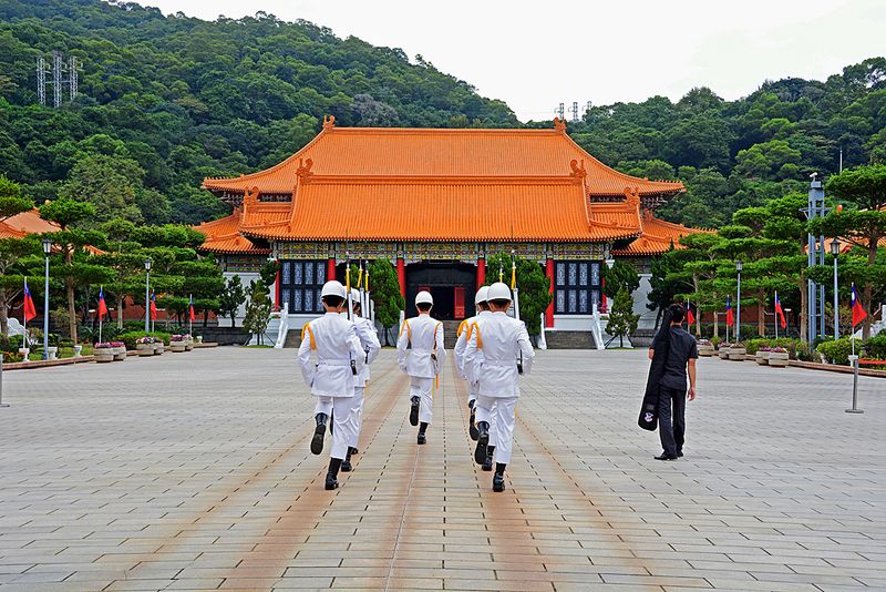 08_Off duty guards marching back to the shrine.jpg