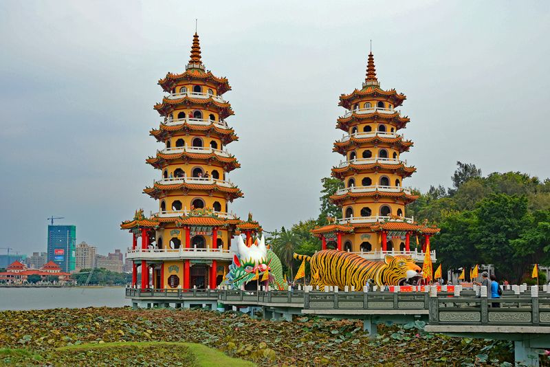 83_Dragon & Tiger Pagodas, Kaohsiung.jpg 高雄 龍虎塔
