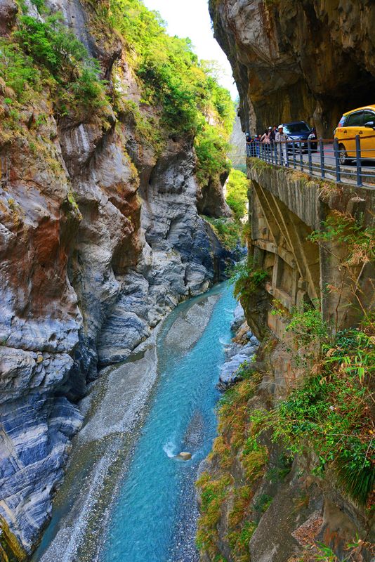 91_Also from here starts the Central Cross-Island Highway.jpg 中部橫貫公路