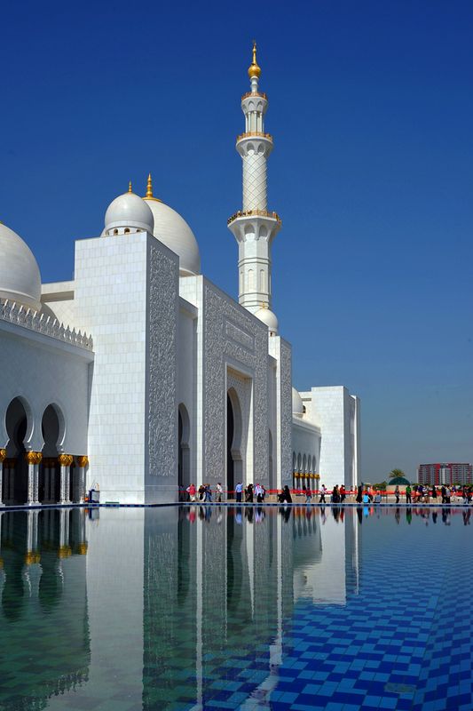 05_The pools are part of the traditional Islamic architecture.jpg