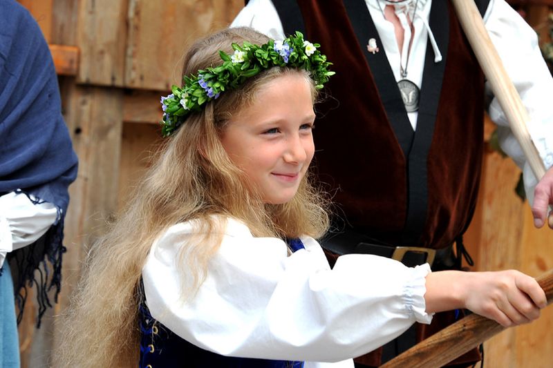 41_She dressed up to be the flag bearer.jpg