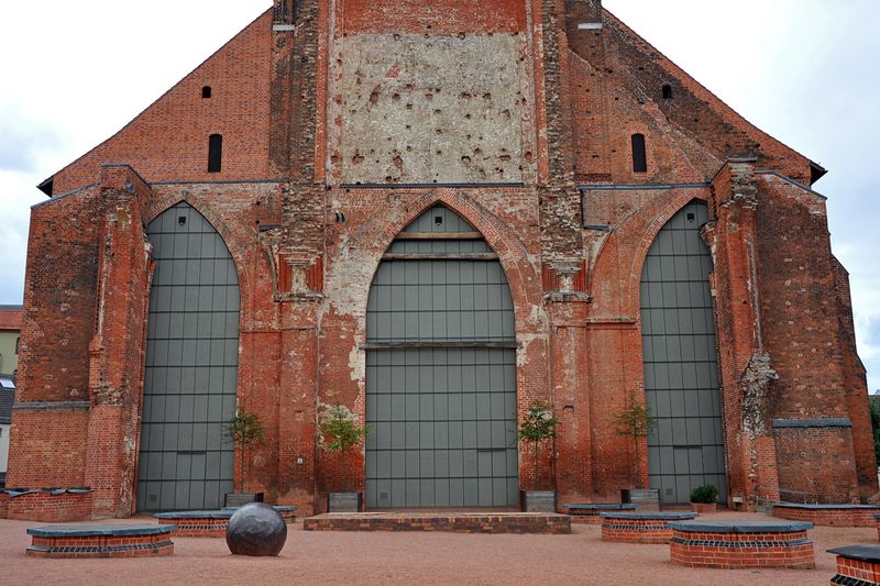 Wismar_08_Ruin from WWII.jpg