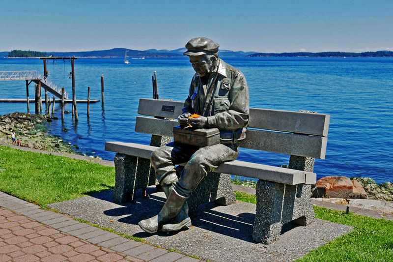 06_Old Man by the Sea sculpture.jpg