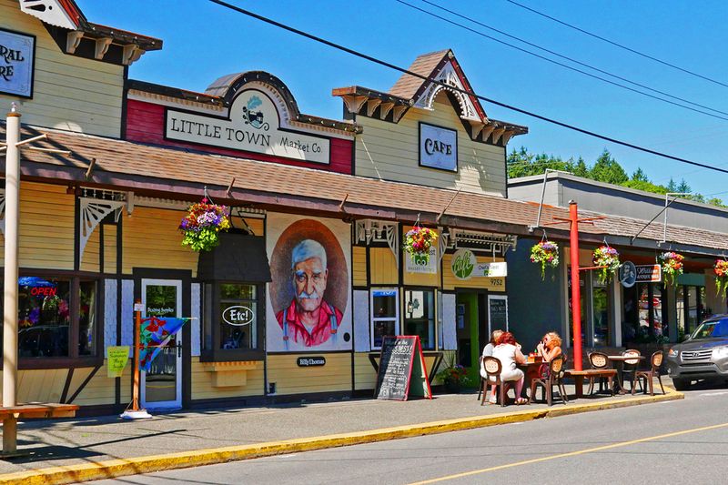 30_Chemainus Downtown.jpg