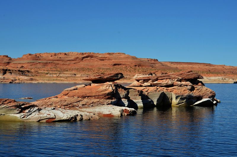 11_There are hundreds of colorful sandstone natural wonders.jpg
