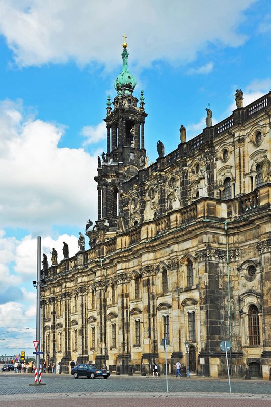 04_The Cathedral was previously called the Royal Court of Saxony.jpg