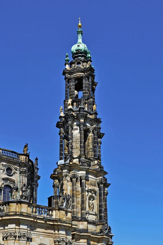 06_With a bell tower 85 metres high, the church is in Italian Baroque style.jpg