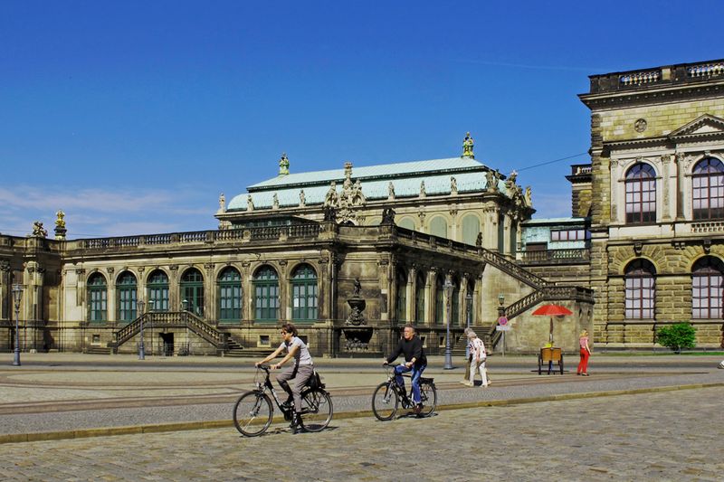 15_A walk in the Old Town.jpg