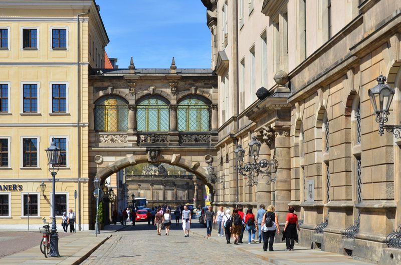 23_A walk in the Old Town.jpg