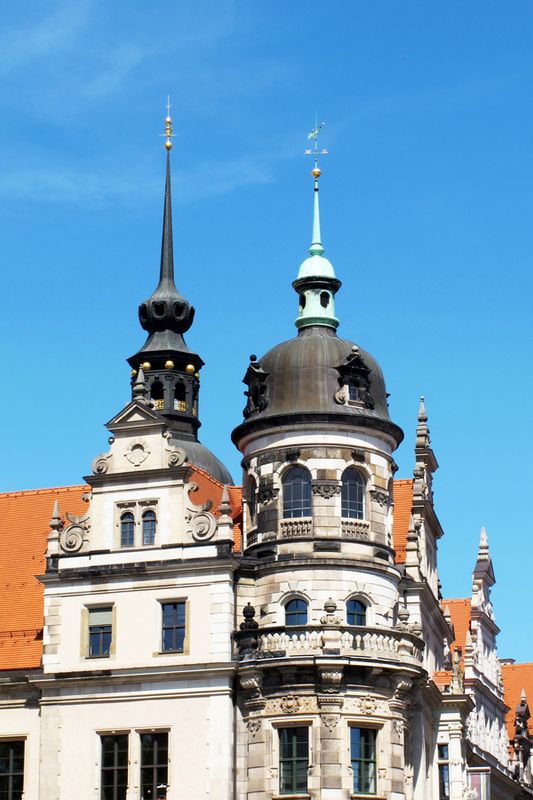 25_A walk in the Old Town.jpg
