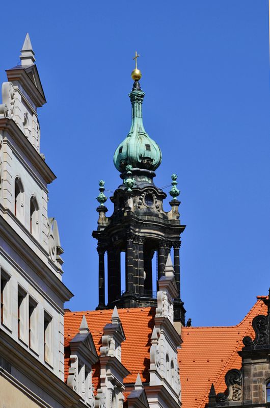 30_Last glance at the cathedral bell tower.jpg