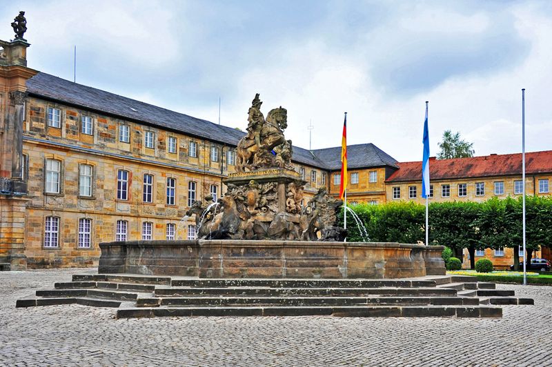 02_Construction began in 1753, after the Old Castle was burnt down.jpg