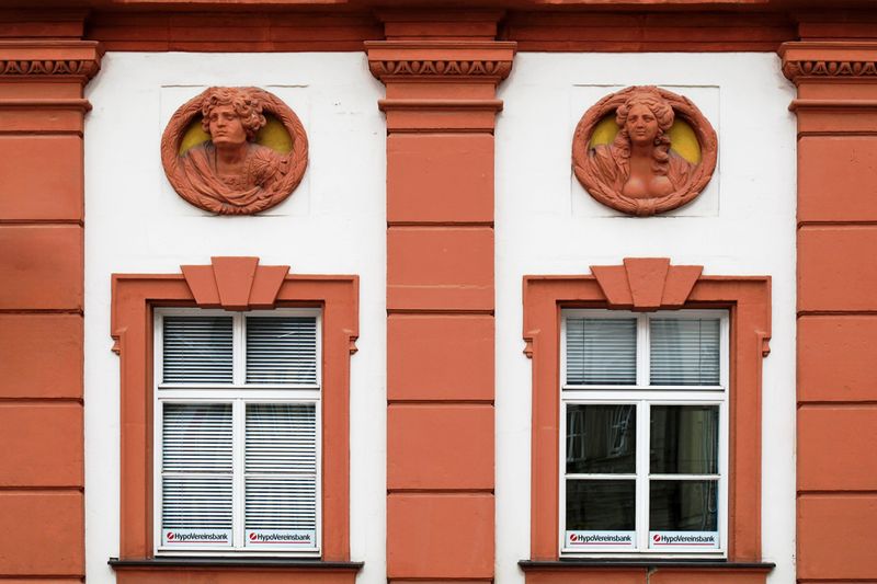 08_Old Castle, stucco decors above the windows.jpg