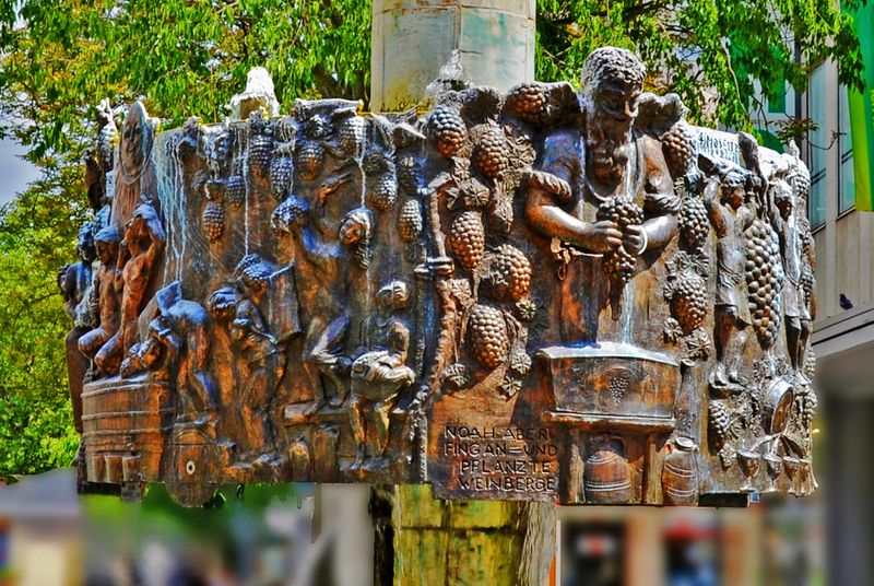 08_Vintners Fountain.jpg