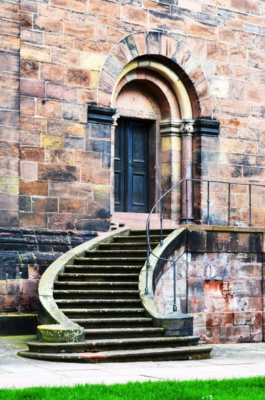 18_One side of the staircase.jpg