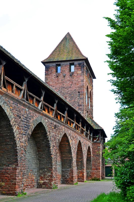 24_Ramnant of medieval city wall and watch tower.jpg