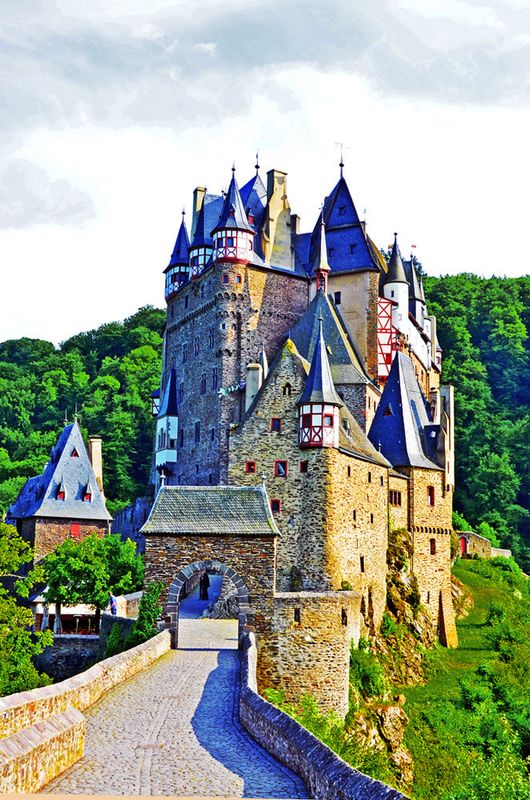 01_Burg Eltz.jpg