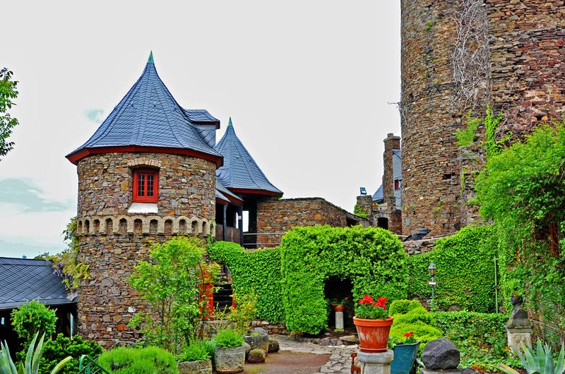 12_Burg Thurant.jpg