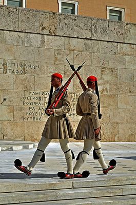 36_Guards at the Parliament.jpg
