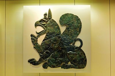 13_Shield decoration.jpg