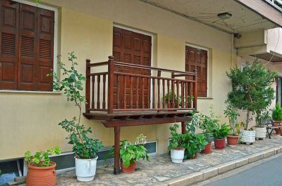 04_Balcony downstairs.jpg