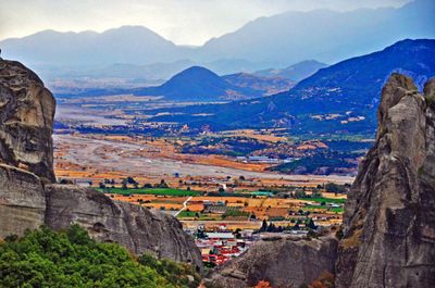 06_Meteora landscape.jpg