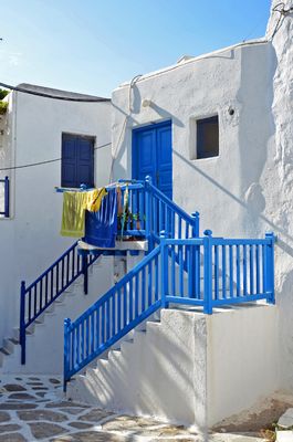 22_Blue and white.jpg