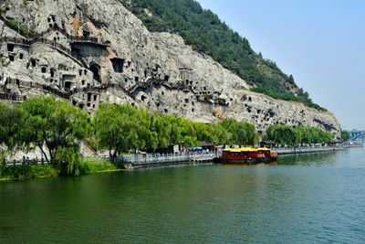 Longmen Grottoes 龍門石窟