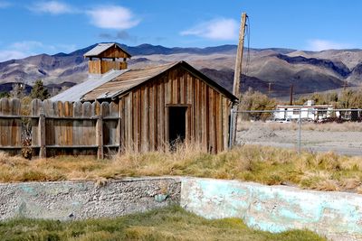 Keeler swimming pool and shack 