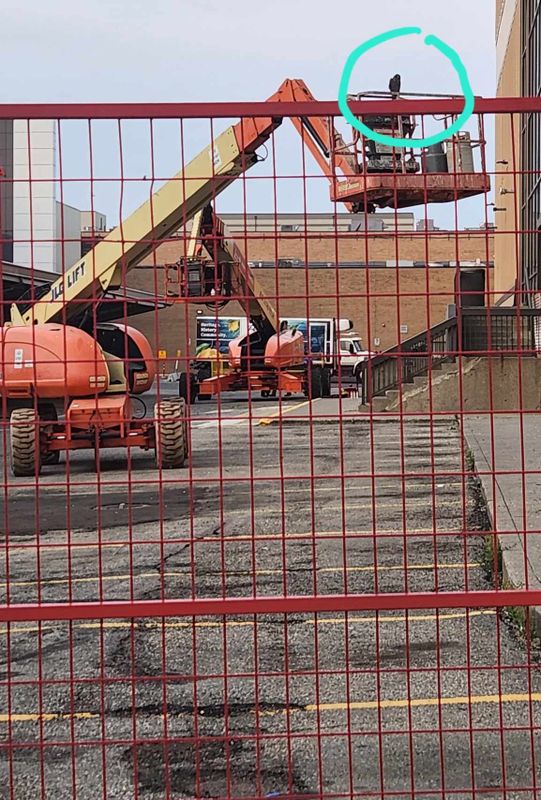 Rescue: Peregrines Mis P31 on lift