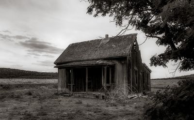 Farm House-1.jpg