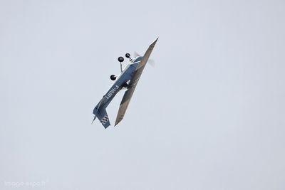 Fly_in_LFLN084s.jpg