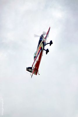 Fly-in_LFLN221s.jpg