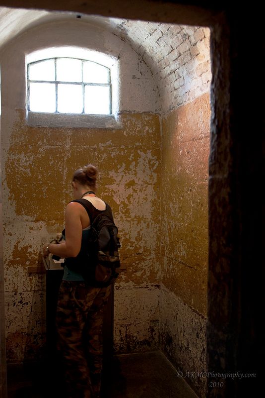 101224_114310_13190 The Condemned Cell II (Fri 24 Dec 10)