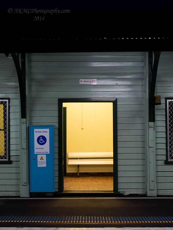 141205_050956_0315 The Waiting Room, Dawn (Fri 05 Dec 14)