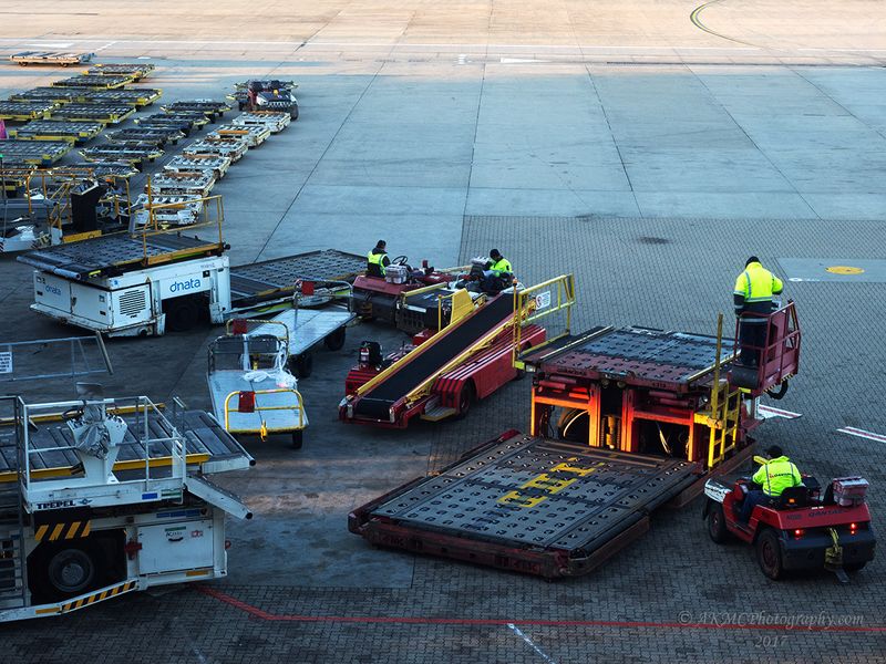 170723_071202_0004 Baggage Handlers - We Used To Have Them