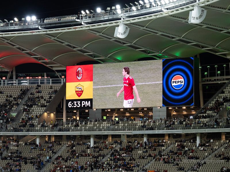 240531_182925_0672 Bove On The Big Screen, 06:33PM (42m to Kick Off)