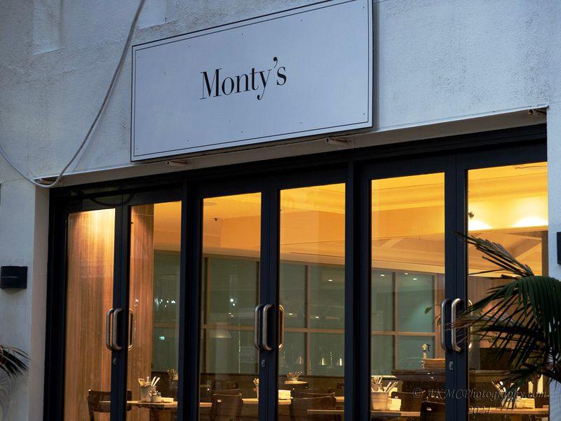 240601_065702_1456 Montys, On The Other Hand, Is Open For Business (Sat 01 Jun 24)