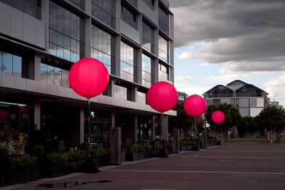 110325_165755_4355 Red Balloons, Grey Skies (Fri 25 Mar 11)