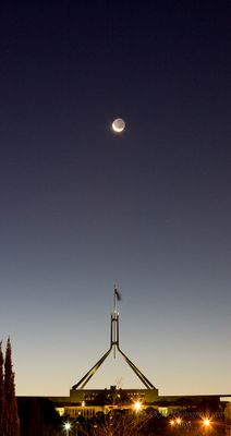 080705_175436_2254 New Moon, Parliament House (Sat 05 Jul 08)