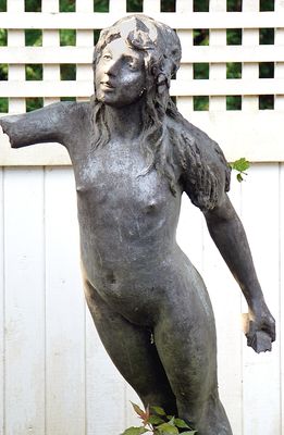 Nude woman sculpture