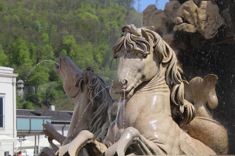 La Fontaine de la Rsidence est la plus grande fontaine baroque hors dItalie