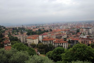 Vue sur la ville du haut de la Citta Alta -