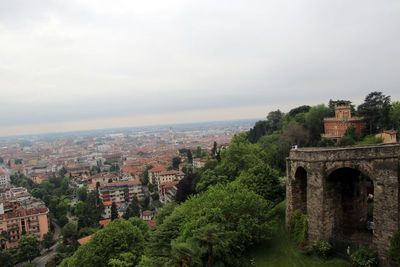 Vue sur Bergamo de la Citta Alta - View on Bergamo from the Citta Alta