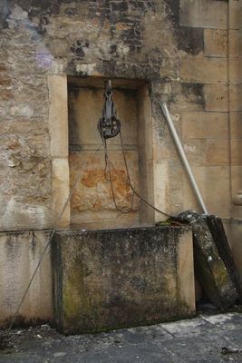 Puits du chteau de Gy (Haute-Sane) - An old well in the castle of Gy