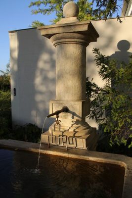 Rheinpromenade Brunnen