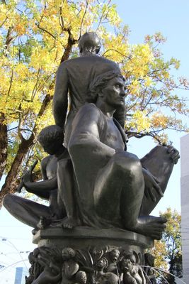  Drei Lebensalter brunnen - Fountain Three ages - 