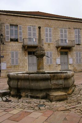 Fontaines et vieux lavoirs - Fountains and old wash-houses