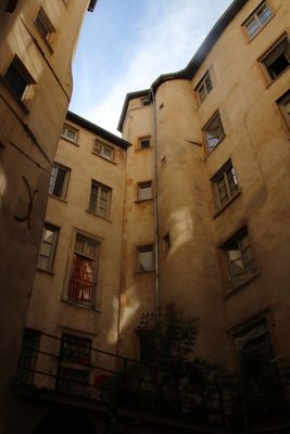 Traboules are pedestrian crossings that allow you to pass from one street to another through the courtyards of buildings.